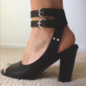 Rag & Bone New York black leather heels