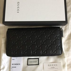Gucci Signature Wallet Gucci Signature Wallet
