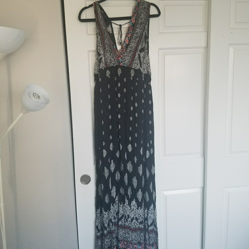 LOWEST PRICE 🎉 Maxi Dress