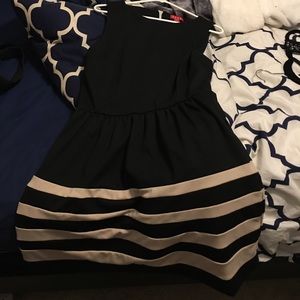 Elle Sleeveless Dress