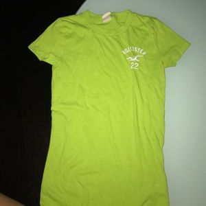 Hollister tee