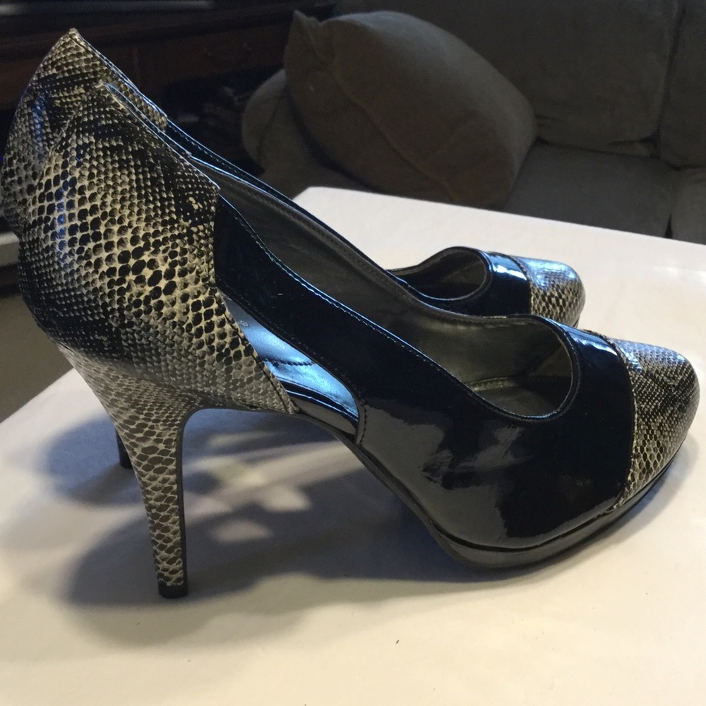 XAppeal fabulousness in a shoe! 🖤