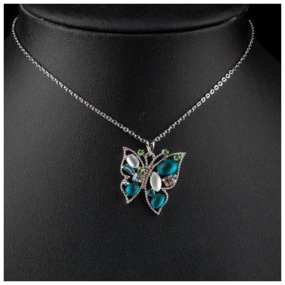 Swarovski Crystals Lupita Butterfly Necklace - Picture 4 of 4