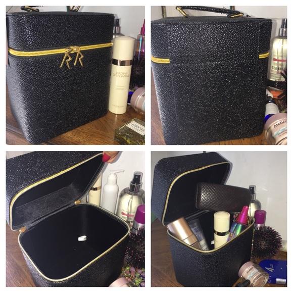 Rihanna Black Travel Case - Picture 2 of 3