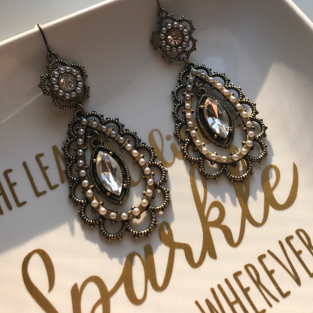 Chloe+Isabel Dangle Earrings