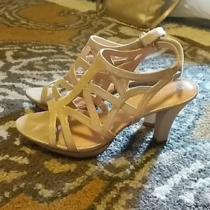 Womens Naturalizer Nude Heel