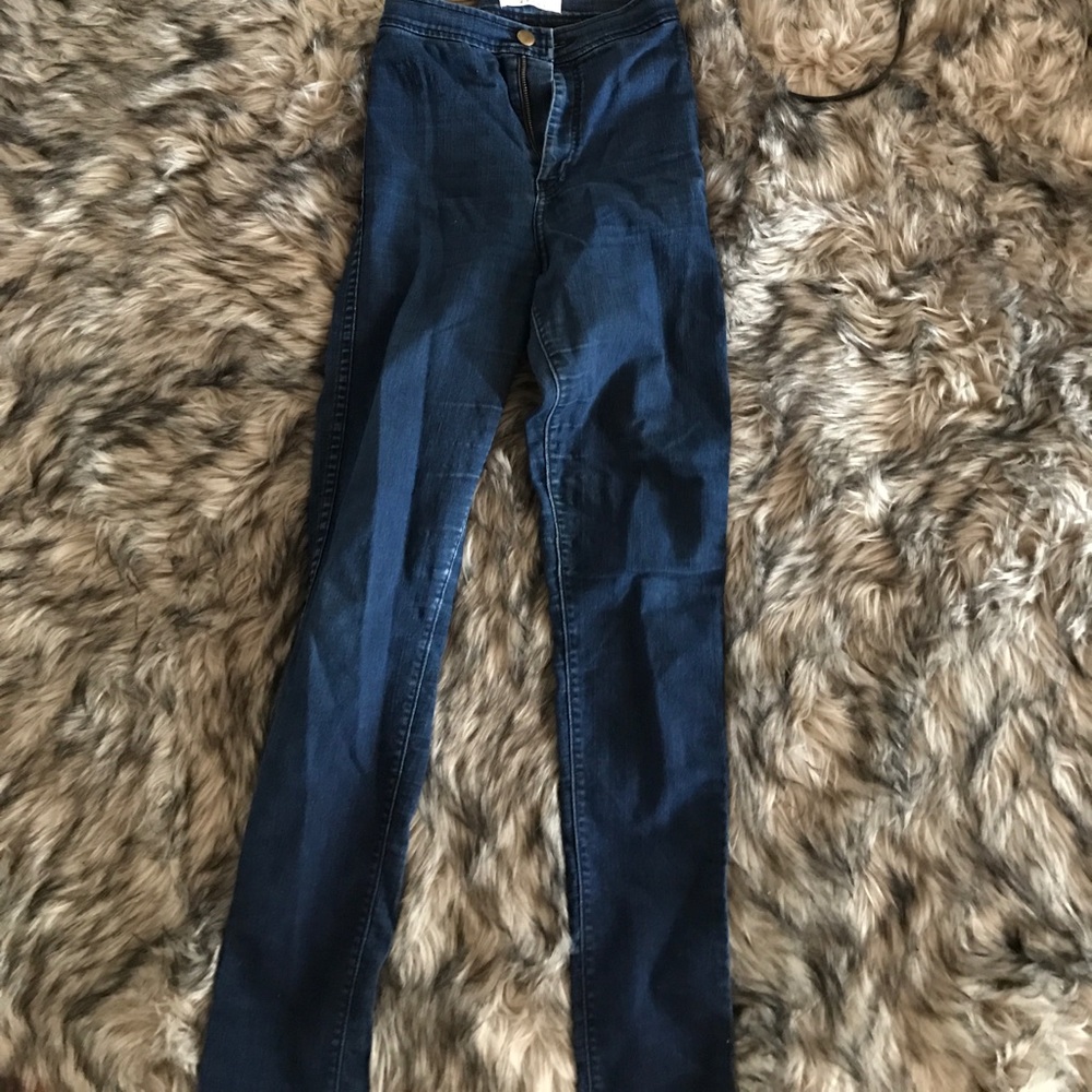 High waisted jeans