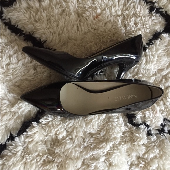 Nine West heels - Picture 2 of 4