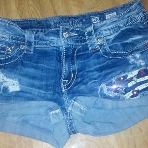 Miss me shorts sell or trade