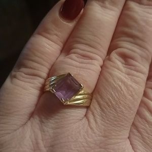 10kt  gold Amethyst ring
