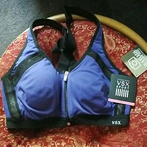Victoria Secret sports bra nwt