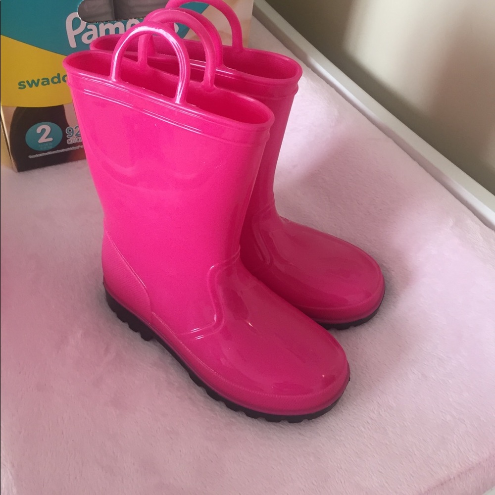 Rubber rain boots