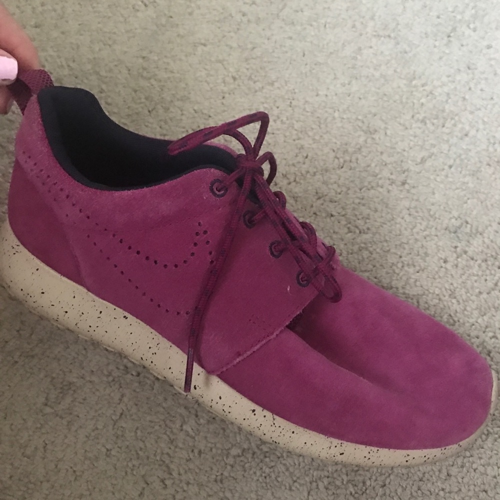 Suede Roshes