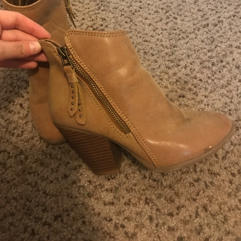 AE booties - Picture 2 of 4