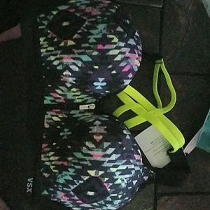 Brand new Victoria Secret sports bra sz 34C