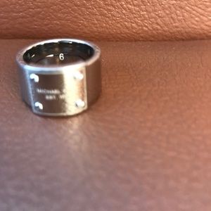 Beautiful Michael Kors Barrel Ring