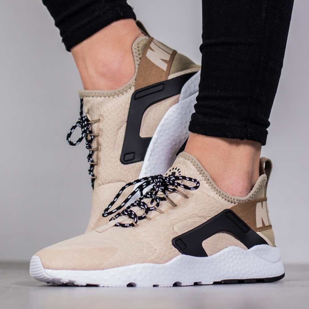 Nike Air Huarache Ultras