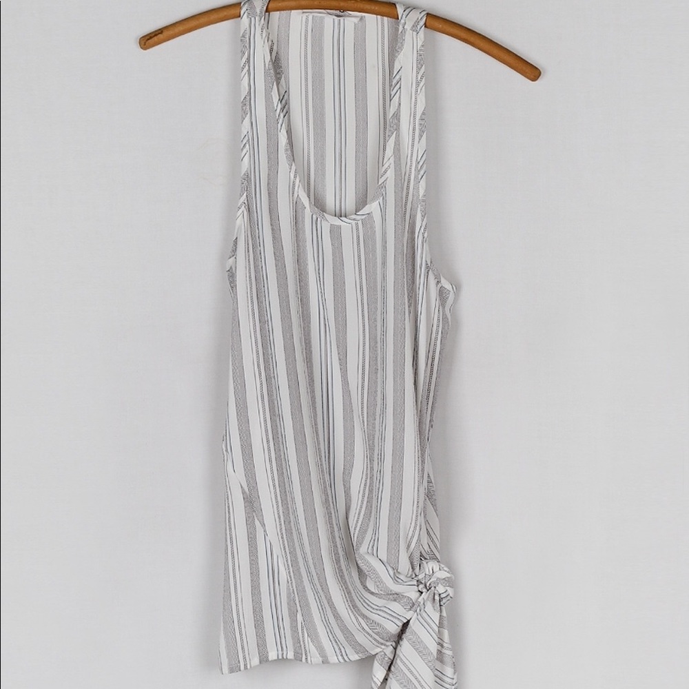 Blouse tank style