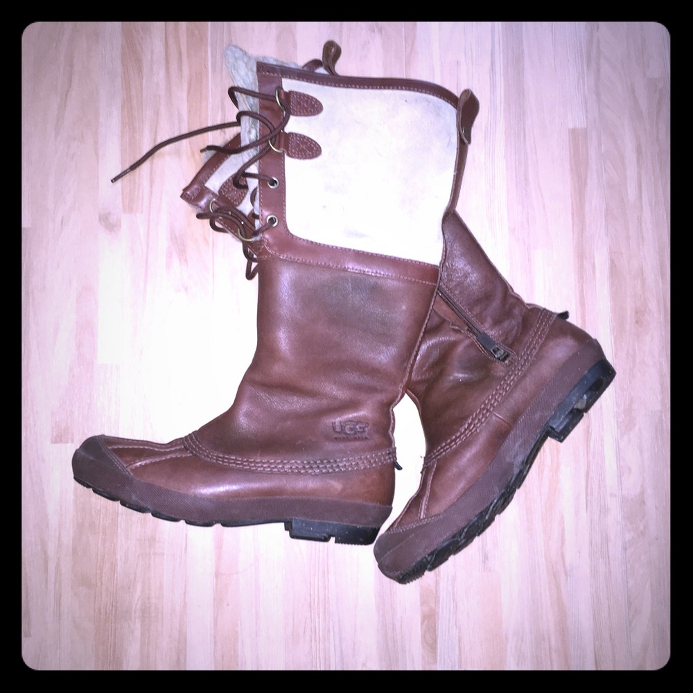 Ugg brown boots lace up size 8 white soft inside
