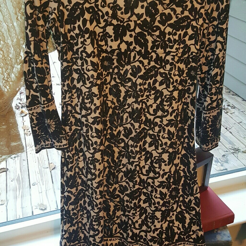 Dress - Picture 2 of 8