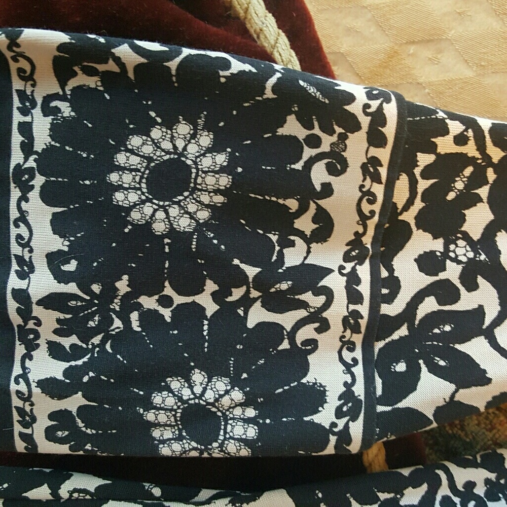 Dress - Picture 7 of 8