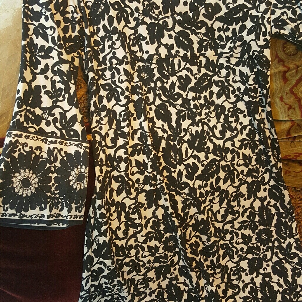 Dress - Picture 8 of 8