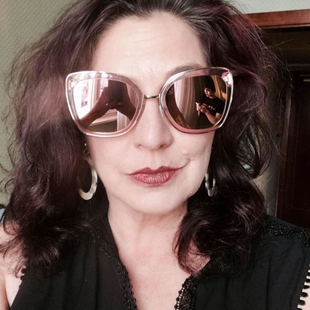 Meet your Posher, Edith