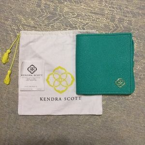 KENDRA SCOTT Zip Away Small Jewelry Organizer NWT