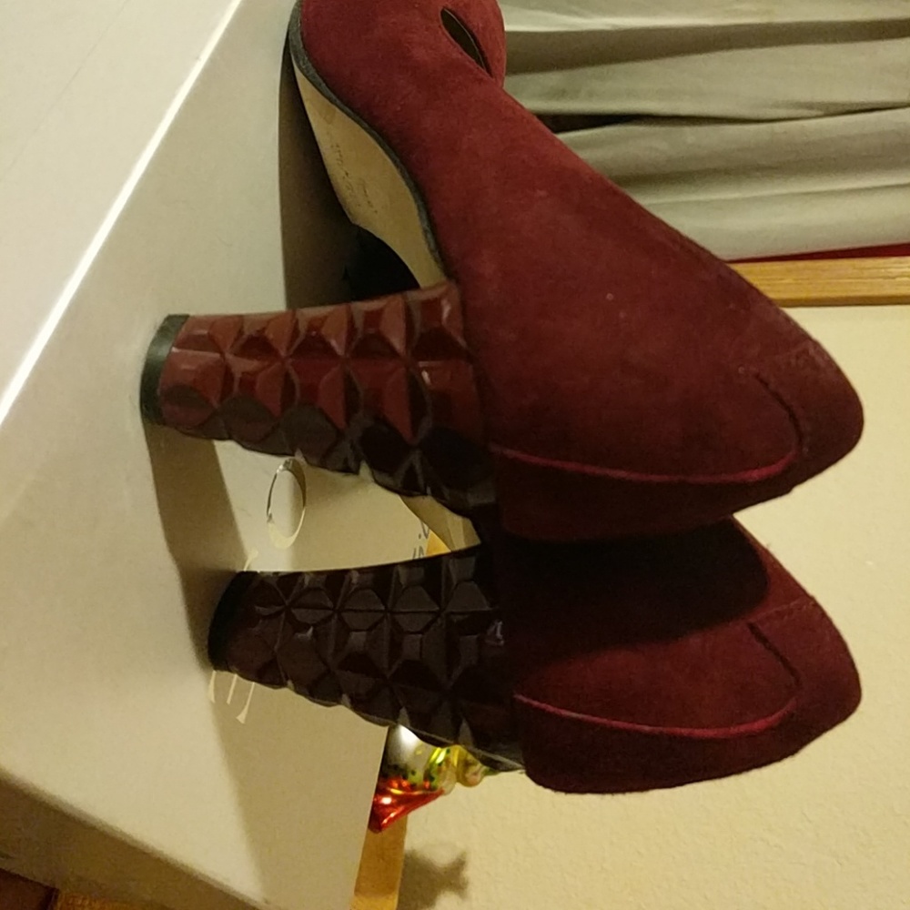 Taryn Rose worn once