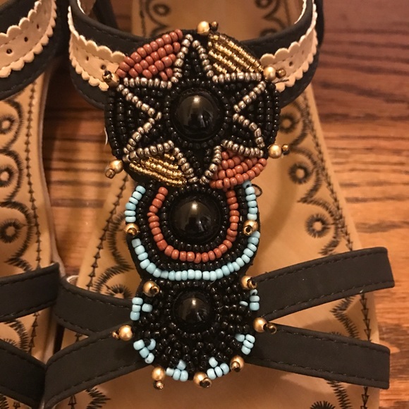 Beaded sandals - Picture 2 of 3