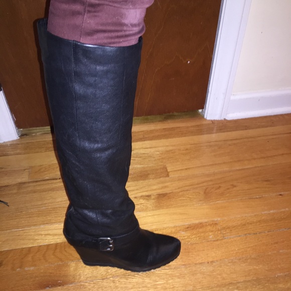 Vera Wang Lavender black wedge leather boots! Sz 9 - Picture 6 of 6
