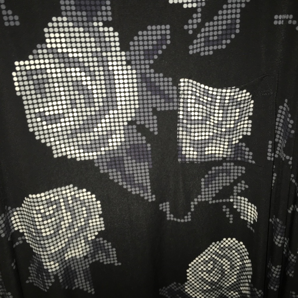 NEW• Unique Digitized Roses Carly Swing Dress• M - Picture 7 of 17