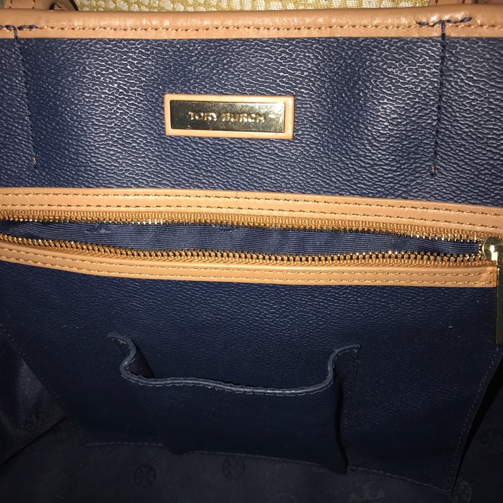 Navy blue Tory Burch purse - Picture 5 of 7