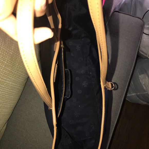 Navy blue Tory Burch purse - Picture 6 of 7