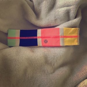 *colorblock Lululemon headband