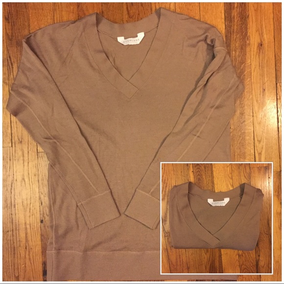 🚫SOLD🚫 Everlane Lux Wool VNeck Sweater - Picture 2 of 2