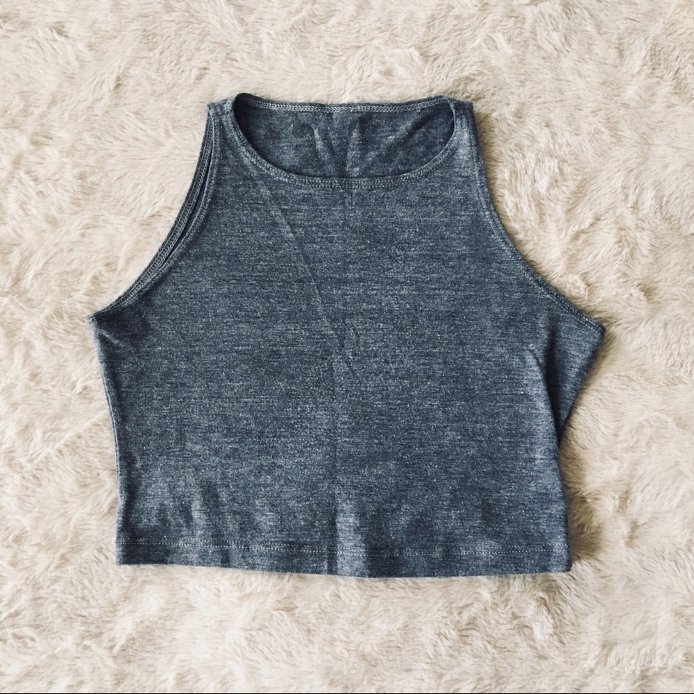 Sleeveless crop too