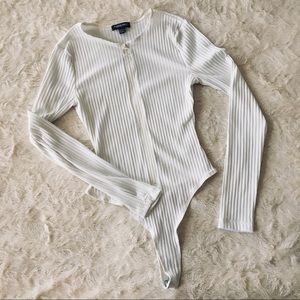 NWOT—ribbed zip-up bodysuit