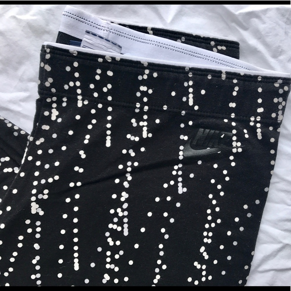 Nike Women's All-over print Running Leggings