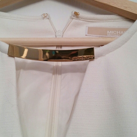 Micheal Kors smock dress.  Winter white 12 - Picture 2 of 4