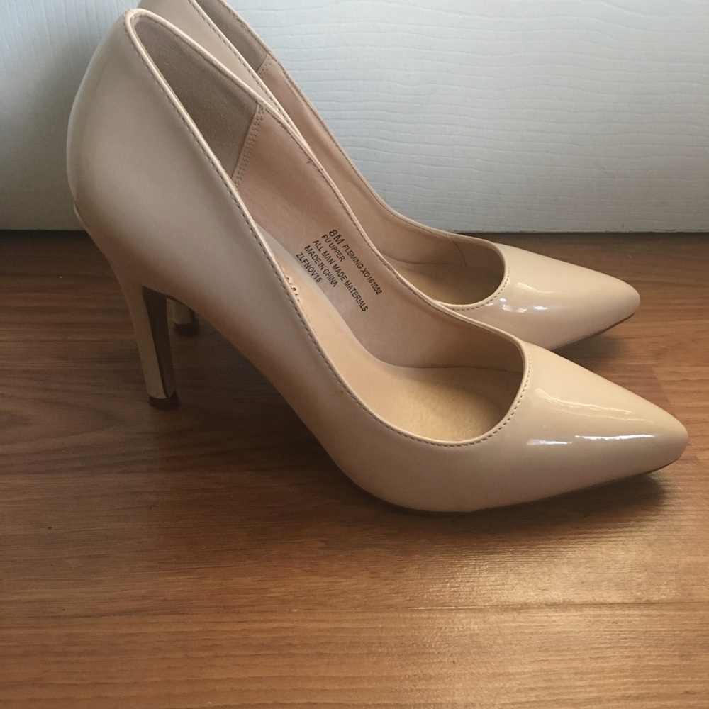 Nude Patent pump