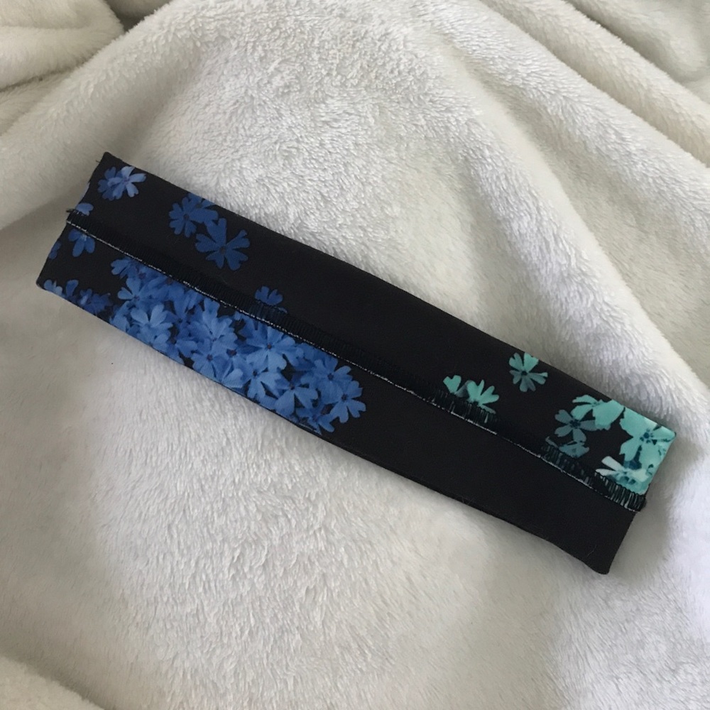 Lululemon headband - Picture 2 of 3