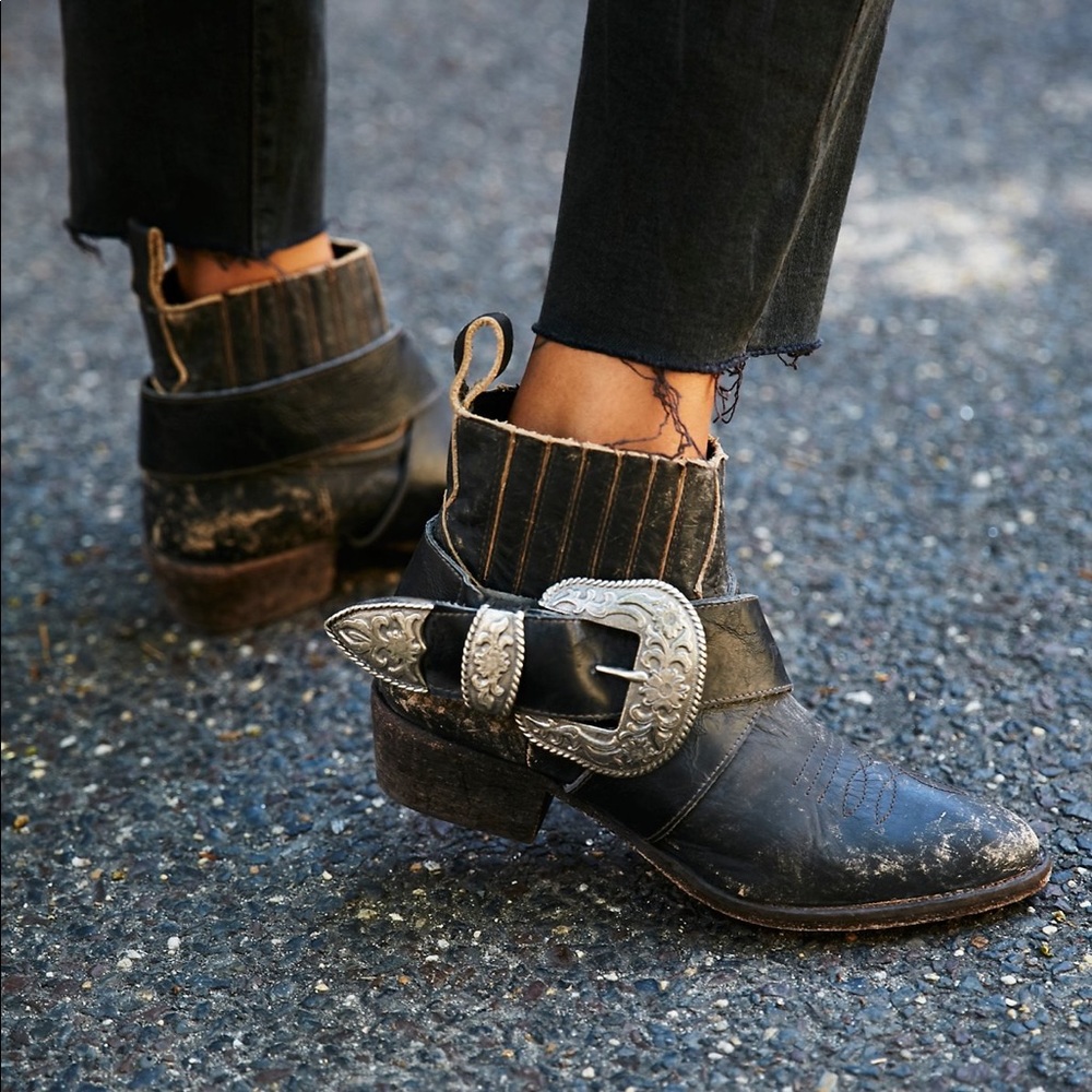 Matisse Understated Leather bitchin biker boots