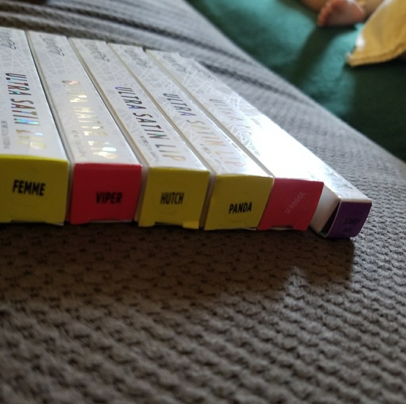 Colourpop lipstick - Picture 2 of 3