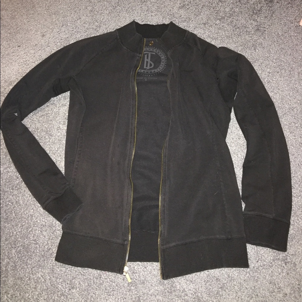 Black jacket, soft jersey