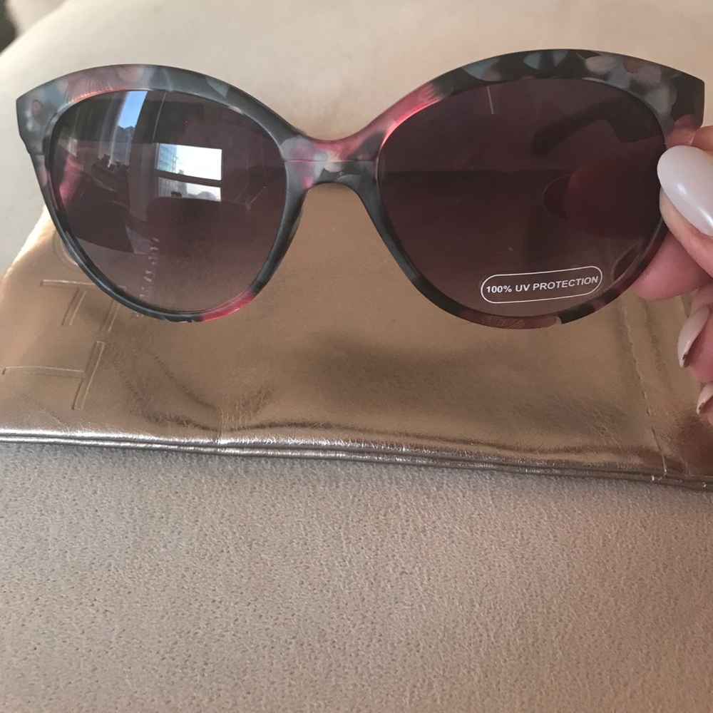 NWT Floral Print Sunglasses. Black, blue and pink