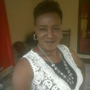 Meet your Posher, Carolyn