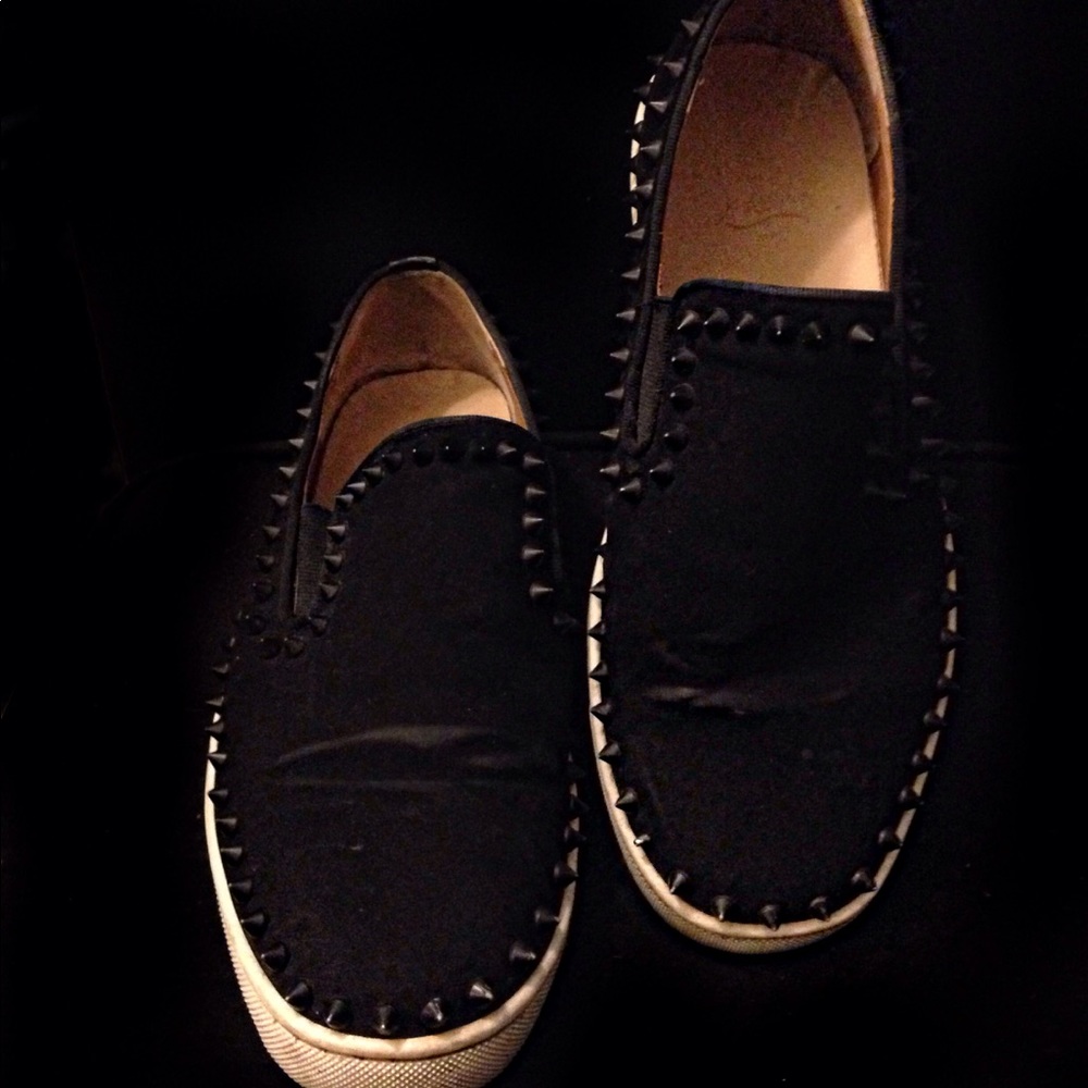 100% Authentic Christian Louboutin Pik Boat Flat