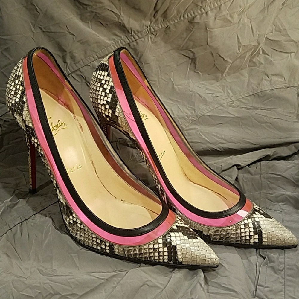 100% authentic python LOUBOUTIN pumps. Sz39.5