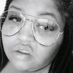 Meet your Posher, Tiesha